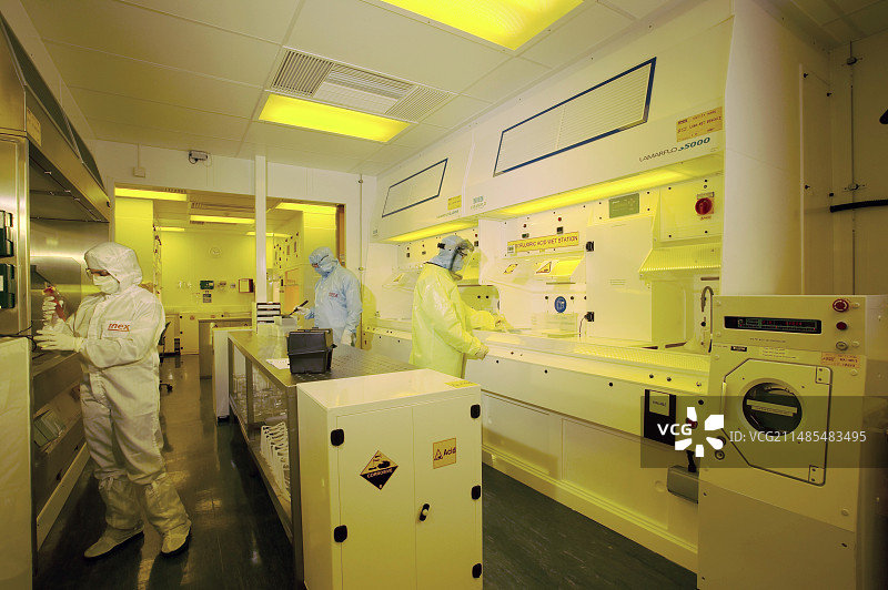 MEMS生产化学蚀刻图片素材