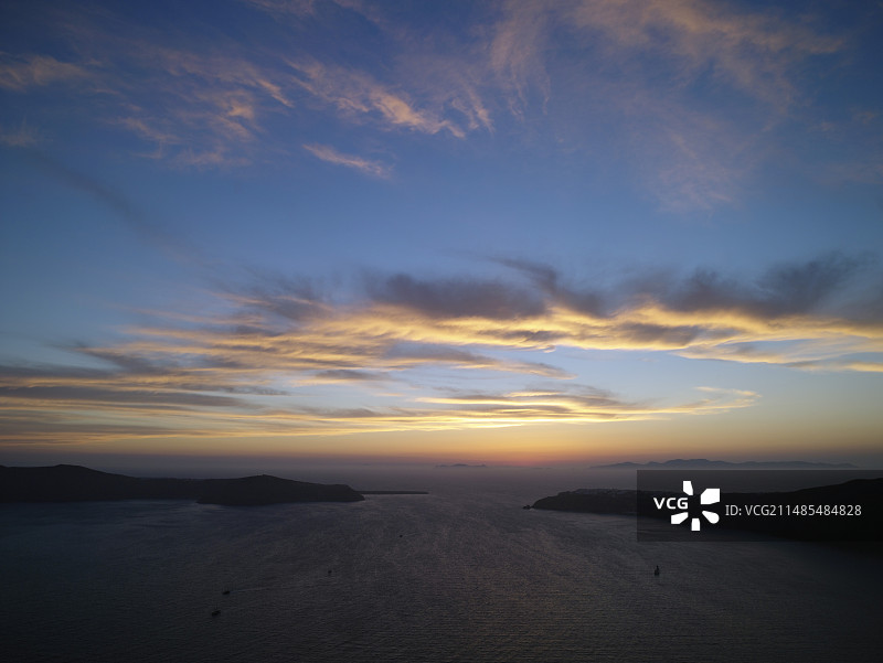 阳光下的云彩图片素材