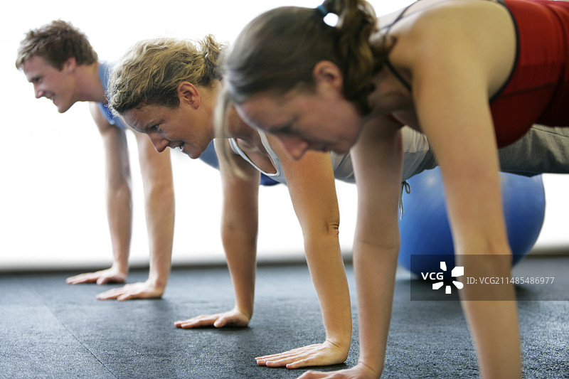 普拉提练习图片素材