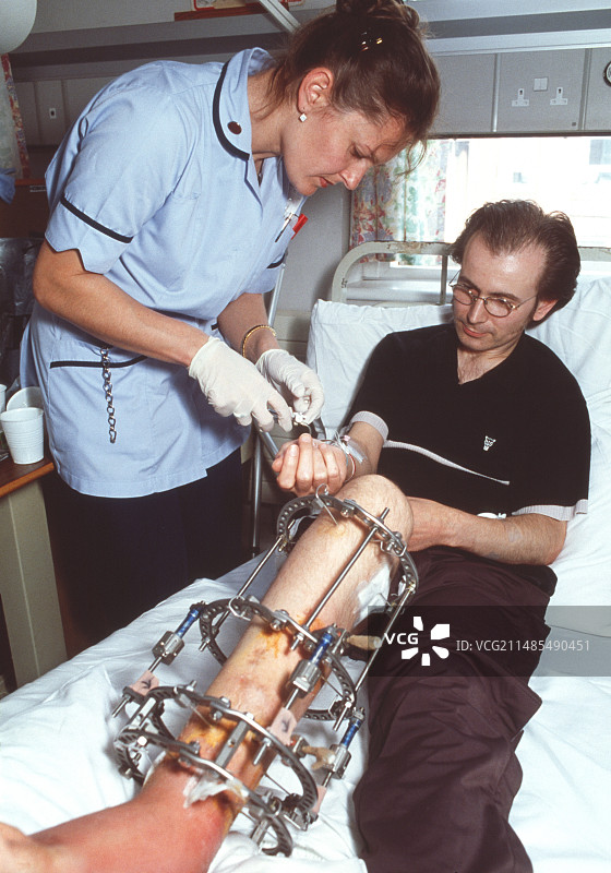 腿部骨折图片素材