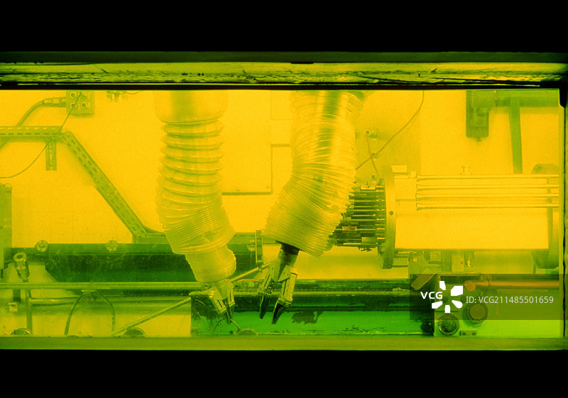 用机械臂处理放射性物质图片素材