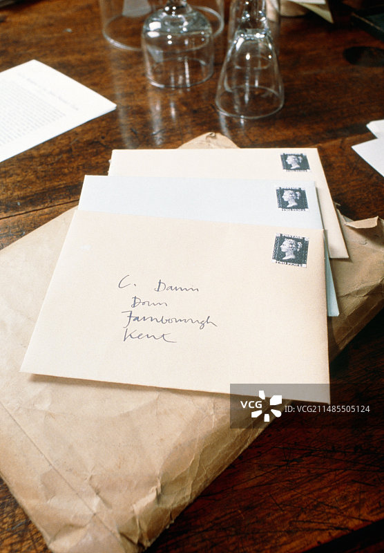 达尔文书桌上的信件景观图片素材