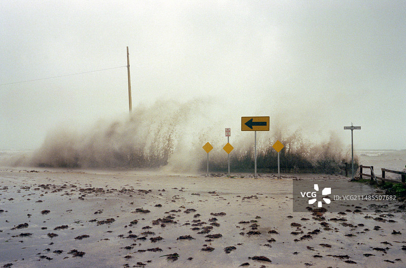 飓风乔治斯引起的风暴潮图片素材