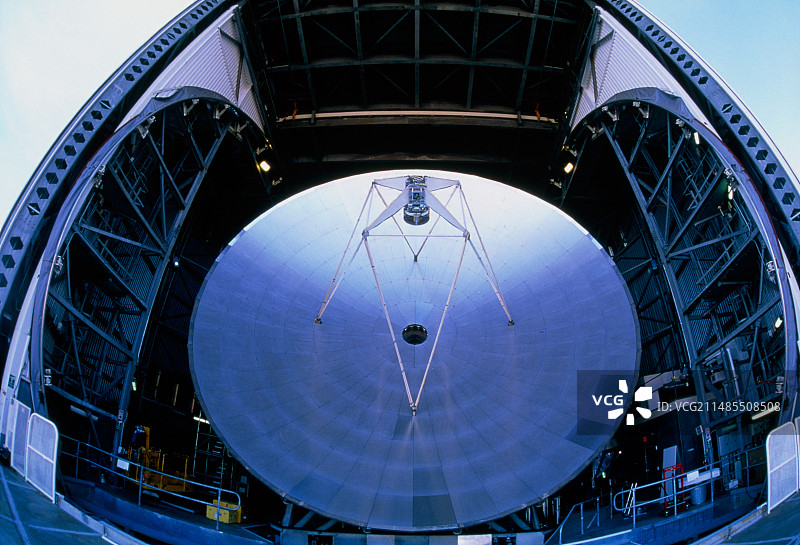 詹姆斯·克拉克·麦克斯韦尔望远镜的反射镜图片素材