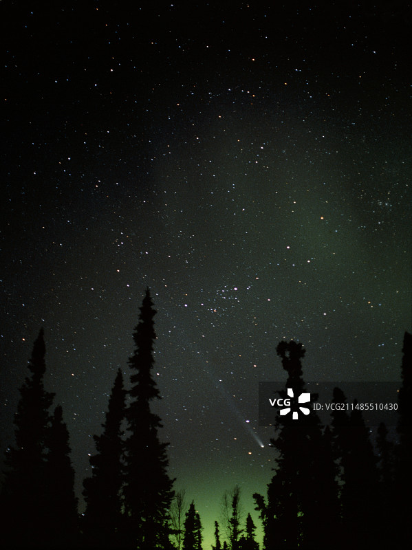 百武彗星与北极光，1996年4月15日图片素材