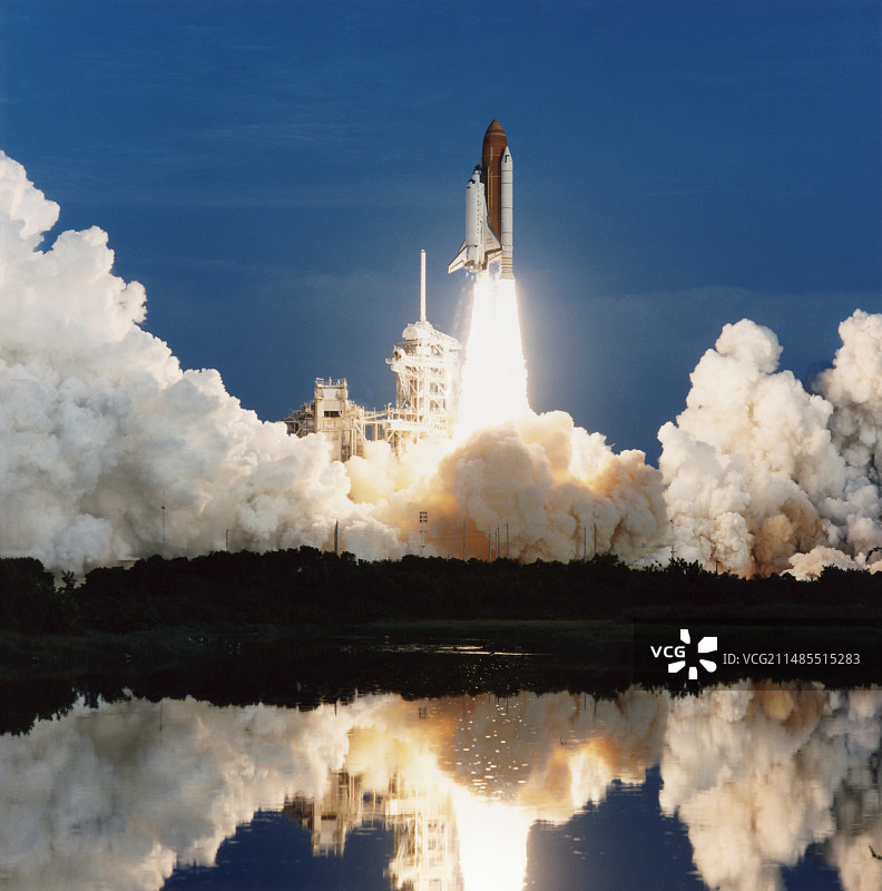 STS-51发现号航天飞机发射图片素材
