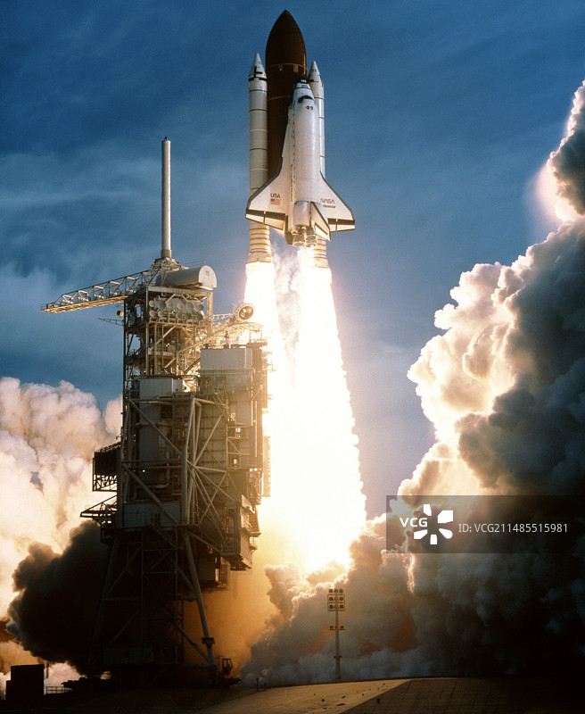 奋进号航天飞机STS-54发射，1993年1月13日图片素材