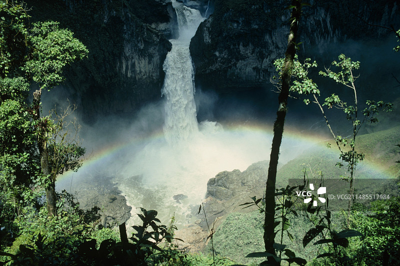 彩虹瀑布图片素材