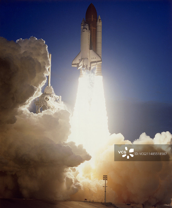 哥伦比亚号航天飞机STS-32发射图片素材