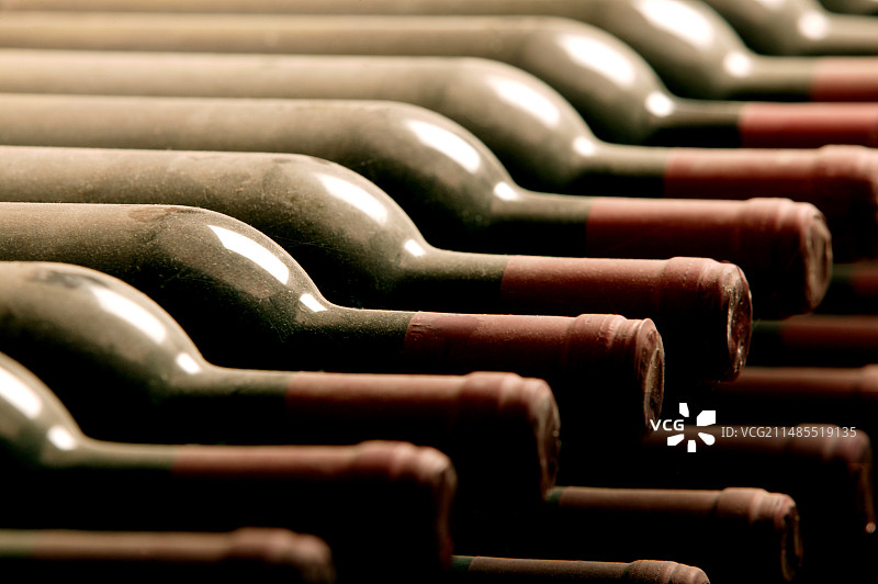 红酒瓶图片素材