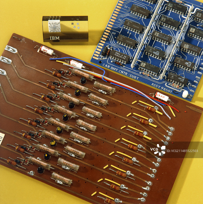 20世纪60年代的电脑电路板图片素材