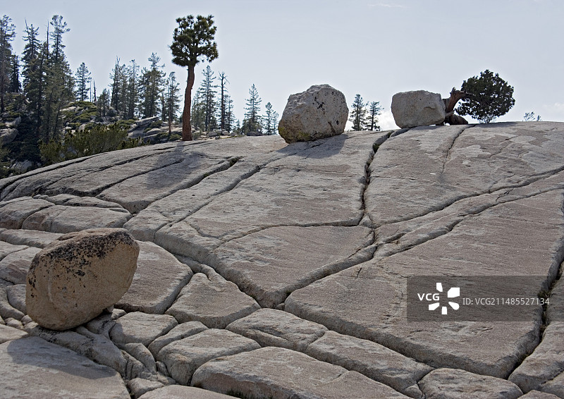 风化花岗岩图片素材