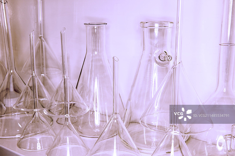 实验室玻璃器皿图片素材