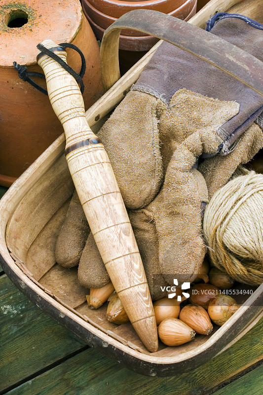 栽植器和手套图片素材