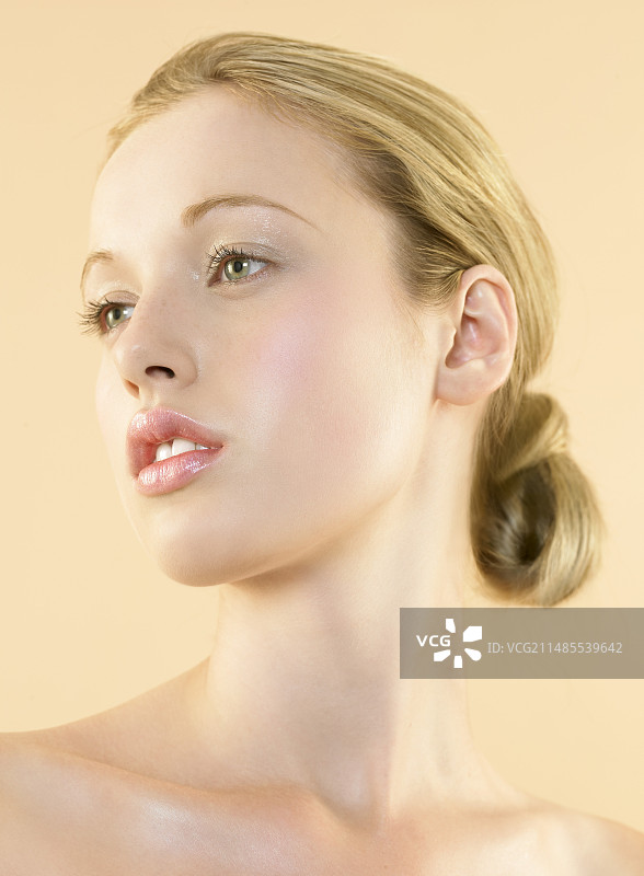 女人的脸图片素材