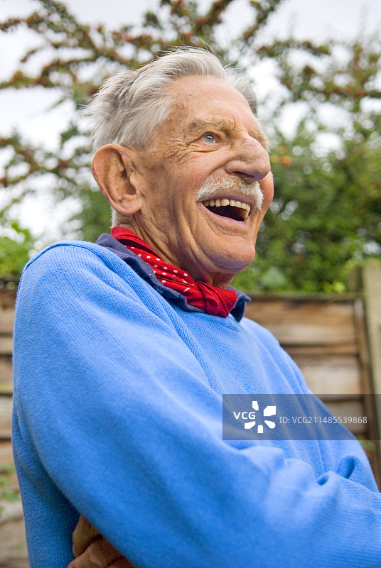 快乐的老年男人图片素材