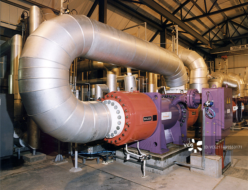 炼油厂的燃气压缩机图片素材