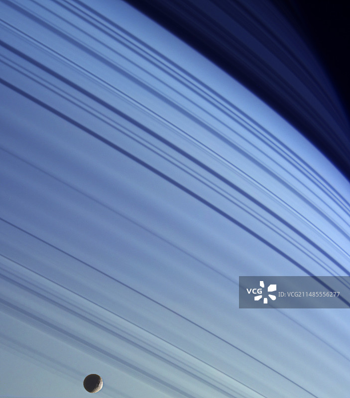 土星和土卫一图片素材