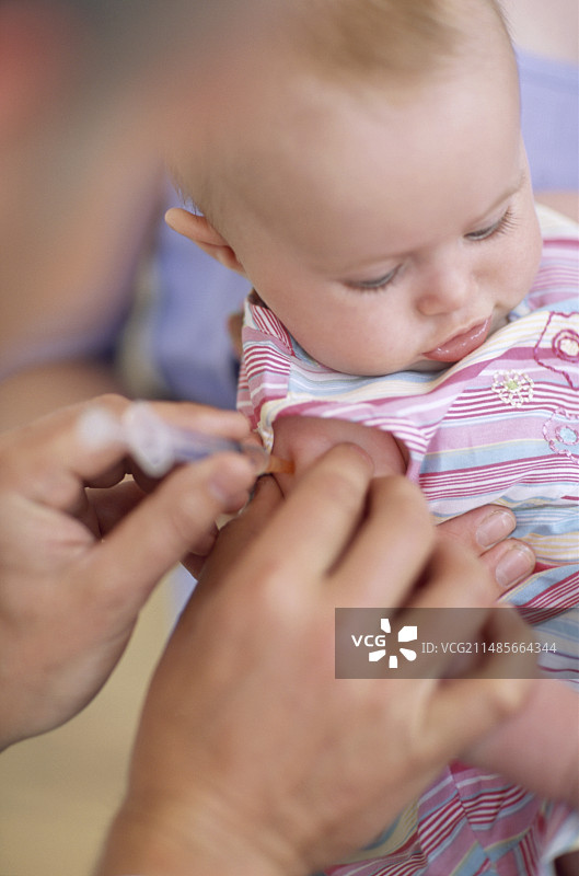 婴儿疫苗接种图片素材