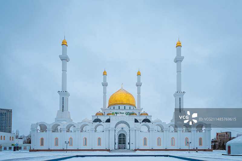 雪中的 努尔阿斯塔纳 清真寺图片素材