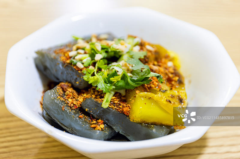 纳西族特色小吃鸡豆凉粉图片素材