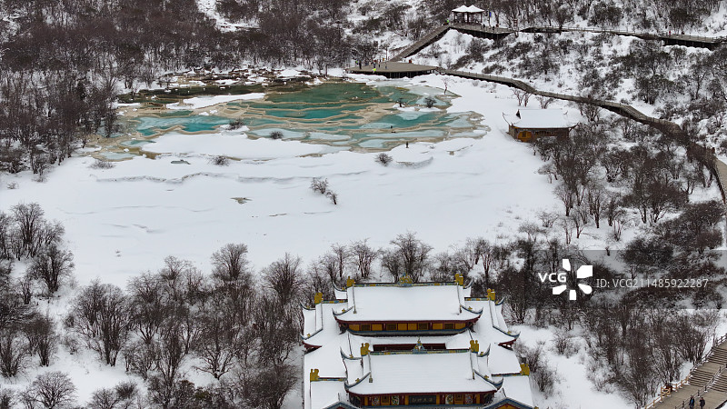 黄龙五彩池冬季实景图片素材