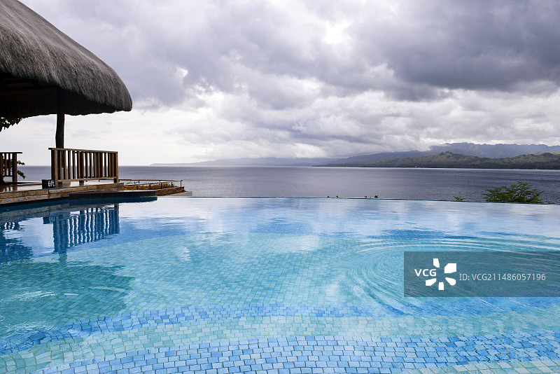 酒店露天无边泳池图片素材