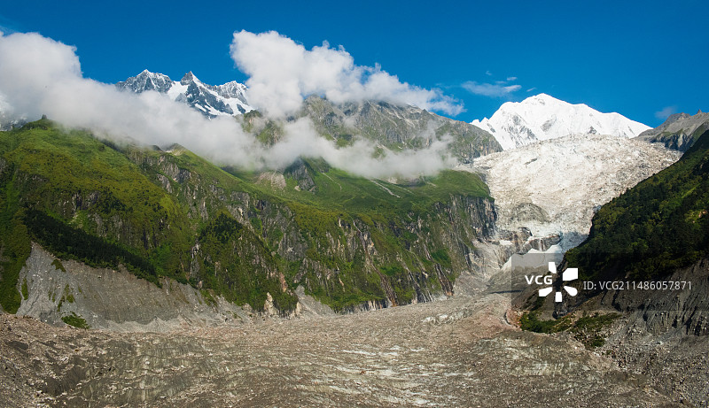 海螺沟冰川·红石滩图片素材