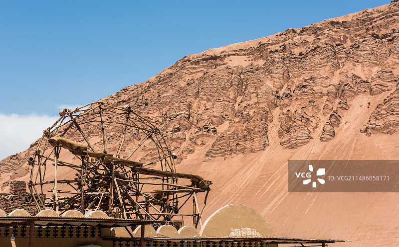 新疆吐鲁番火焰山图片素材