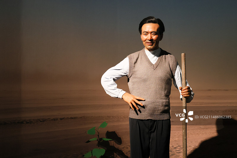 中国国家博物馆馆藏英模蜡像展焦裕禄蜡像图片素材