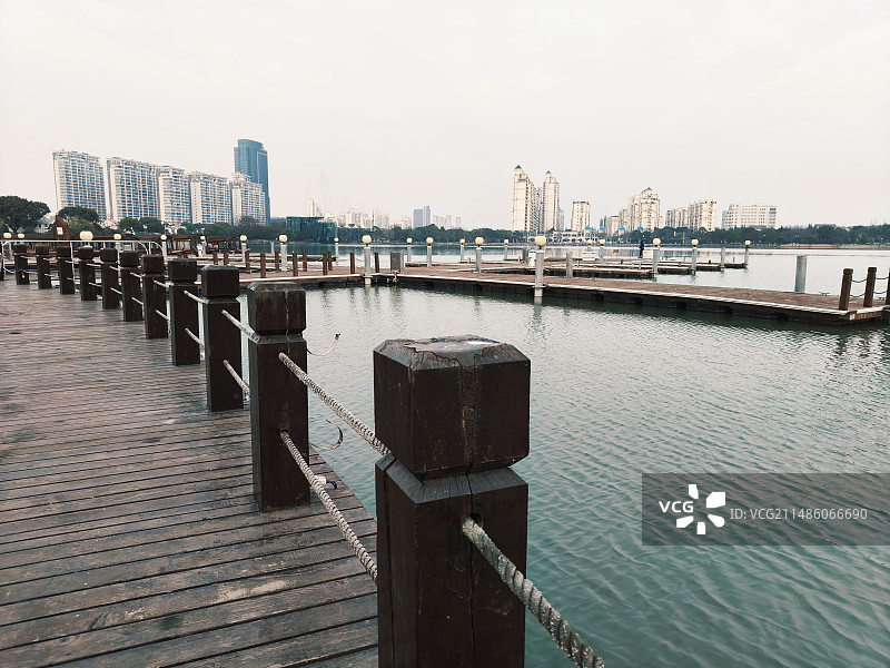 泰晤士小镇木桥图片素材