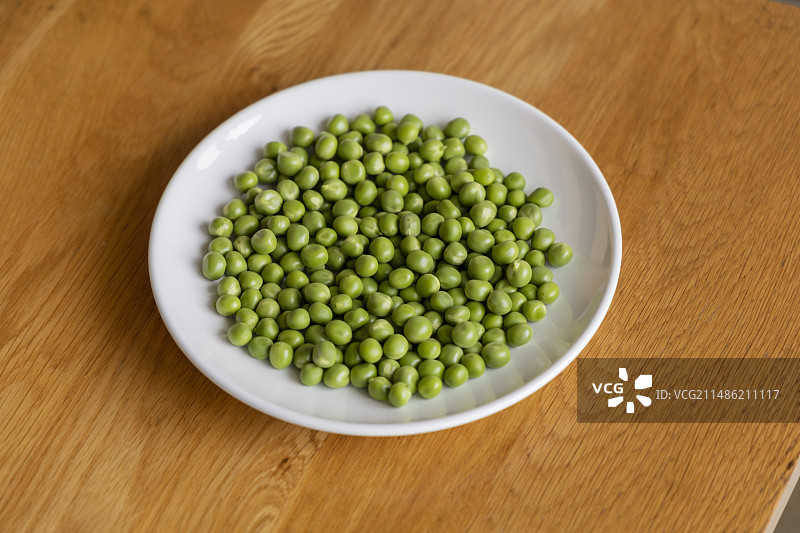 一盘豌豆 的斜视视角图片素材