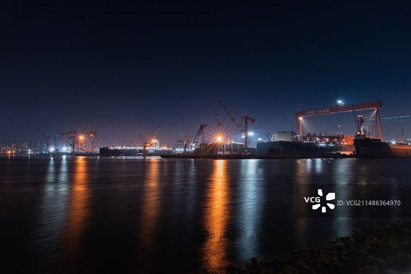 夜色下的海港图片素材