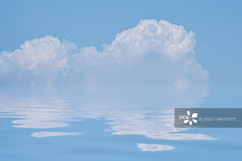 蓝天白云水面图片素材