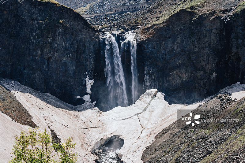 长白山聚龙泉瀑布图片素材