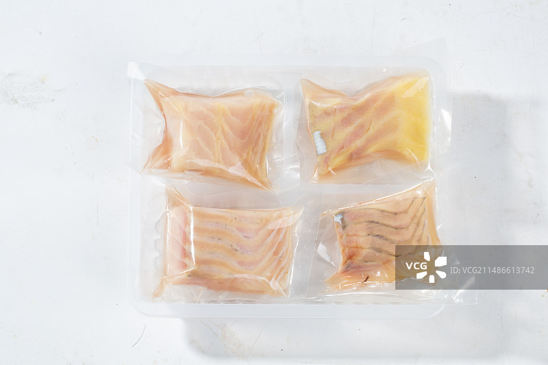 密封鱼块冰鲜图片素材