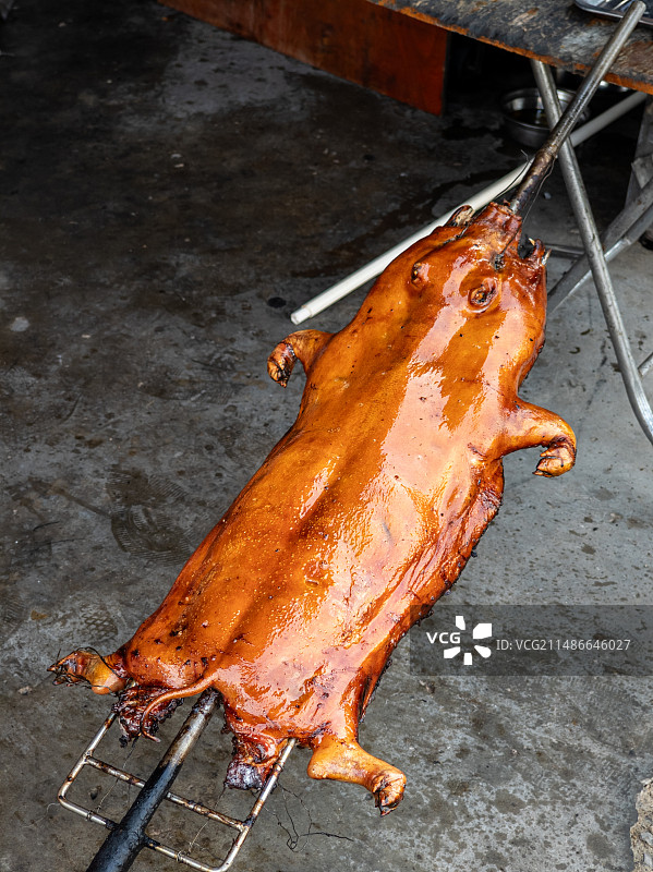 海南特色美食临高烤乳猪图片素材