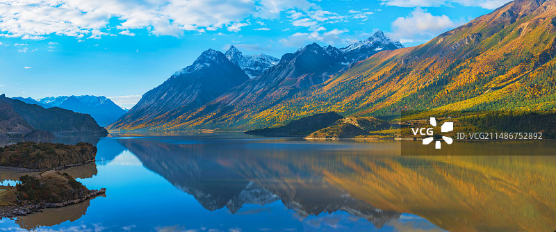 西藏自治区昌都地区八宿县然乌湖景区图片素材