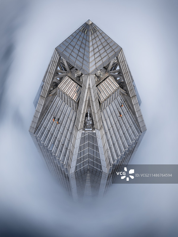 云端之上的蜘蛛侠图片素材