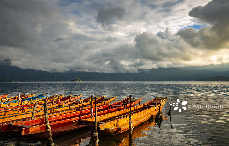 泸沽湖山水风光图片素材