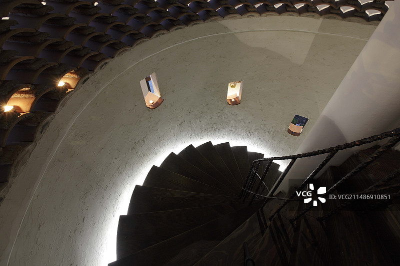 茶餐厅螺旋梯图片素材