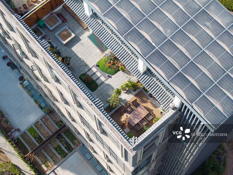 周口住宅楼楼顶花园图片素材