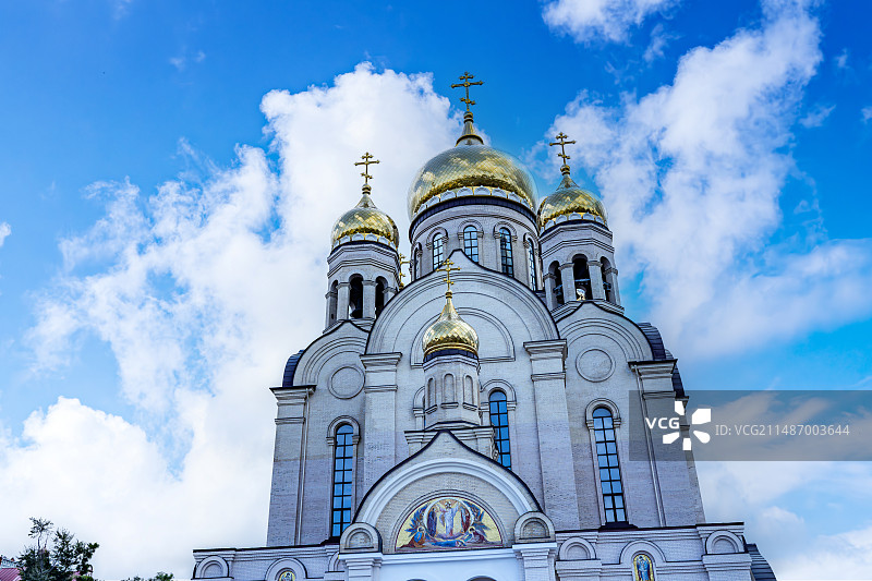 海参崴符拉迪沃斯托克苏维埃战士纪念碑胜利广场上的圣尼古拉大教堂（St. Nicholas Cathedral）东正教堂图片素材
