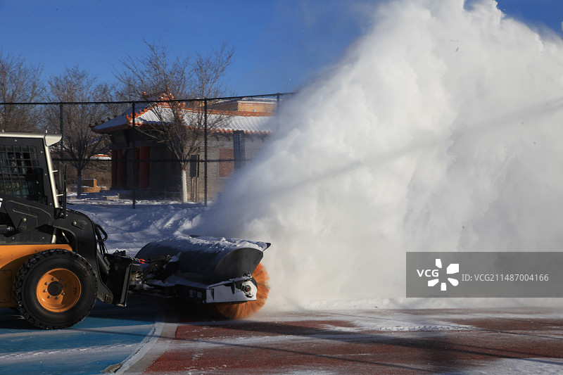 新疆巴里坤：除雪神器图片素材