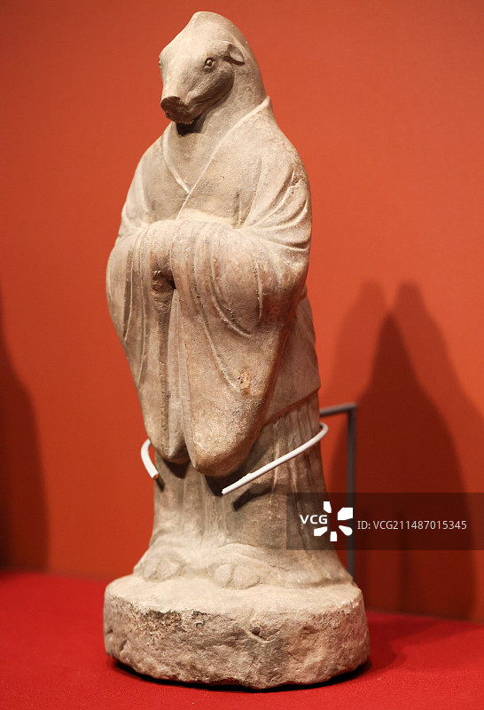 首都博物馆中华文明的有力见证北京通史陈列唐代石刻十二辰生肖像图片素材