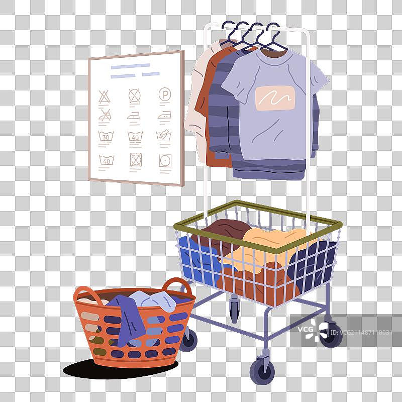 篮子里洗过的湿衣服图片素材
