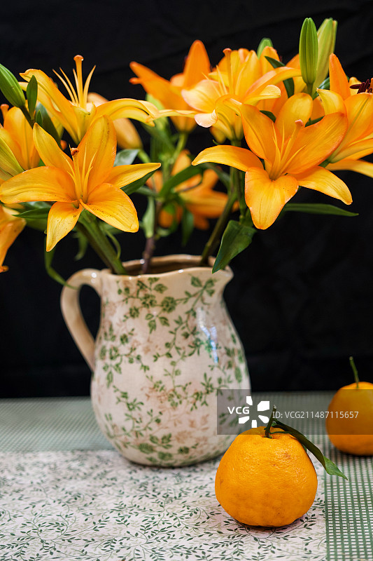 橙色亚百合图片素材