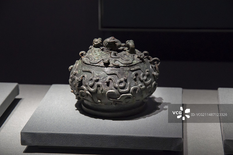 平度市博物馆文物春秋时期铜罐图片素材