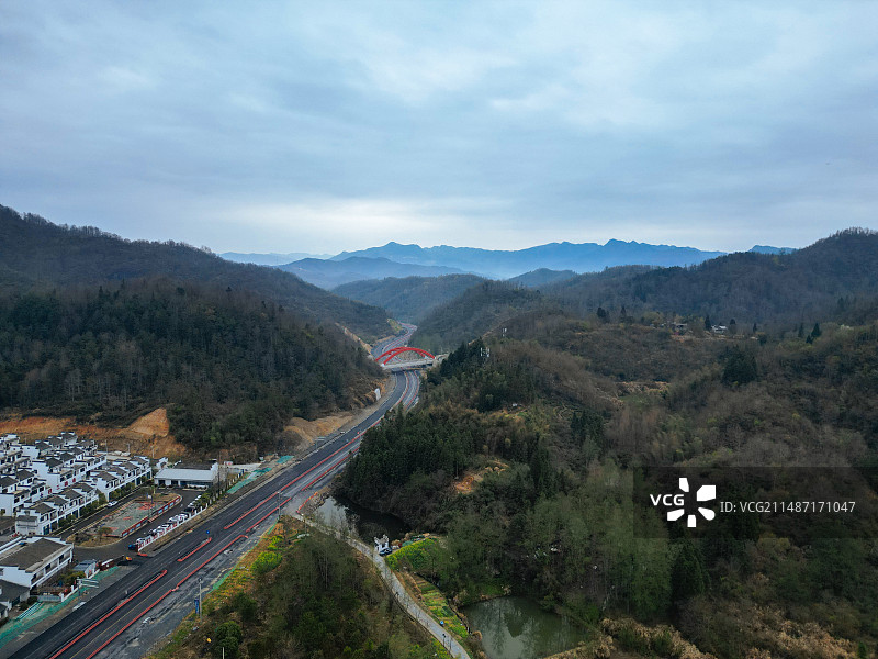 西递 徽派建筑 安徽 古村 写生 油菜花 航拍 黄山图片素材