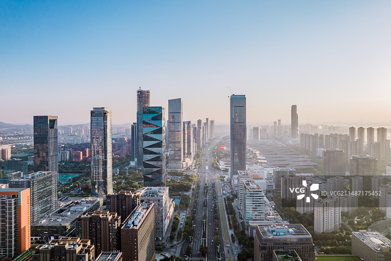 中国江苏河西CBD城市天际线航拍黄昏风光图片素材